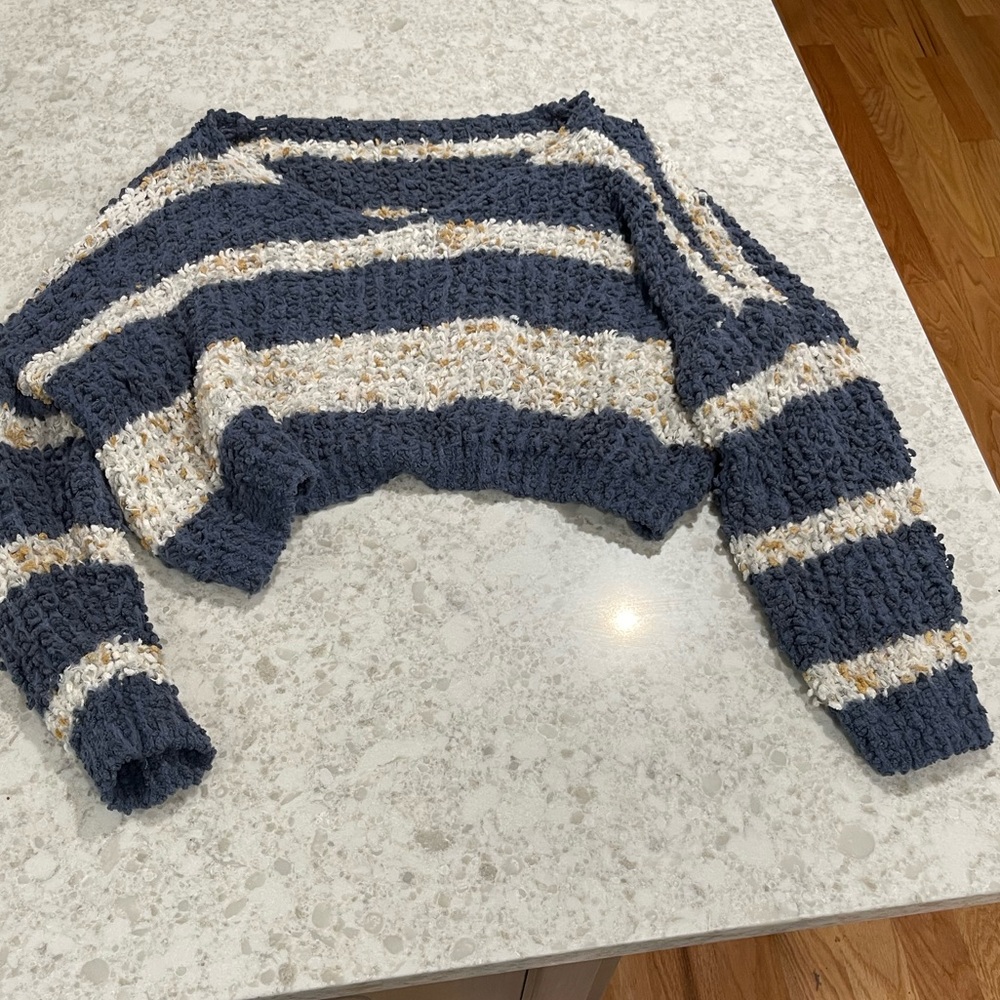 Crop shein sweater
